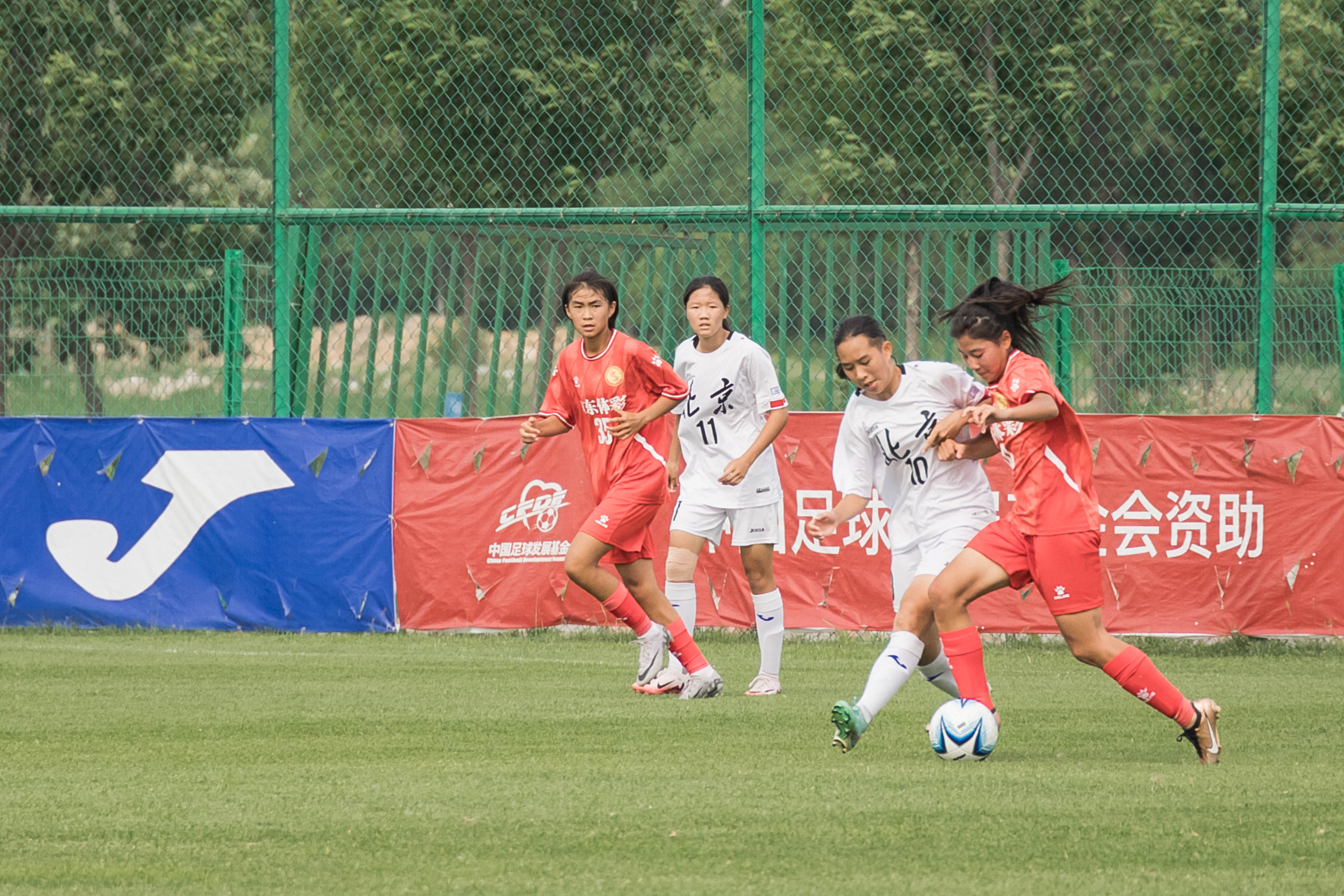 女足比赛的精彩瞬间，让球迷欢呼叫好(女足经典比赛录像)