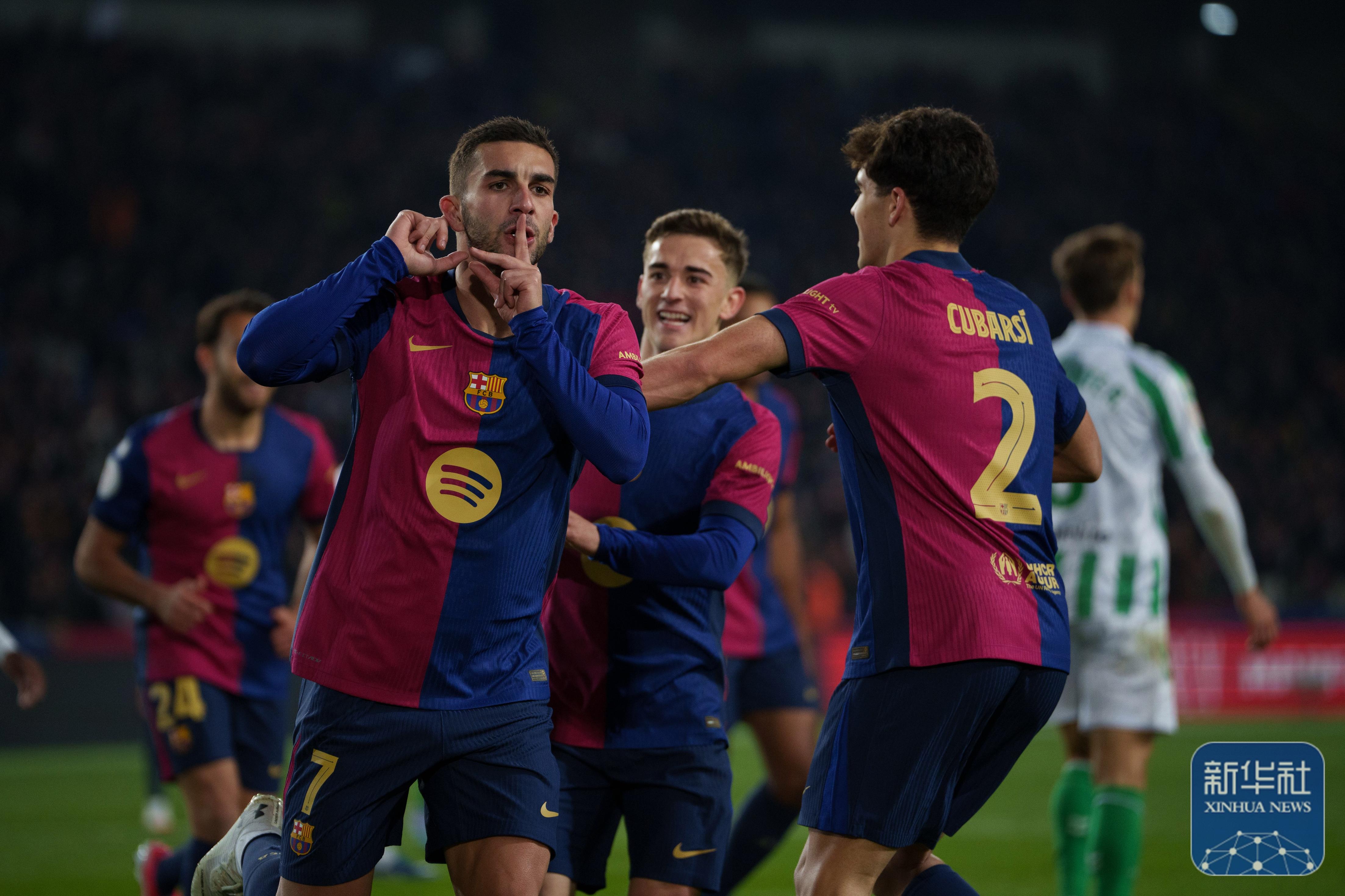 世界级对决！足球明星们将在赛场上展现精彩表现！