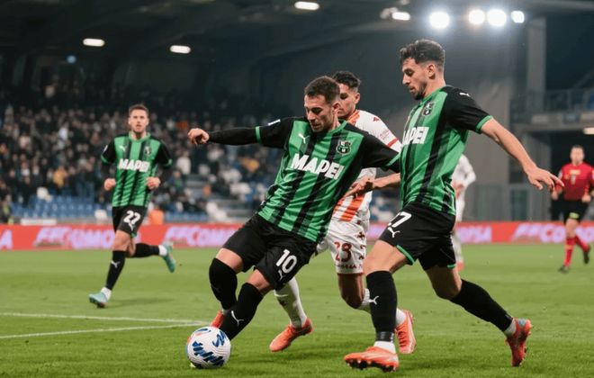 萨索洛客场爆冷击败尤文图斯，斩获关键三分(德赛克巴莱彩虹桥)