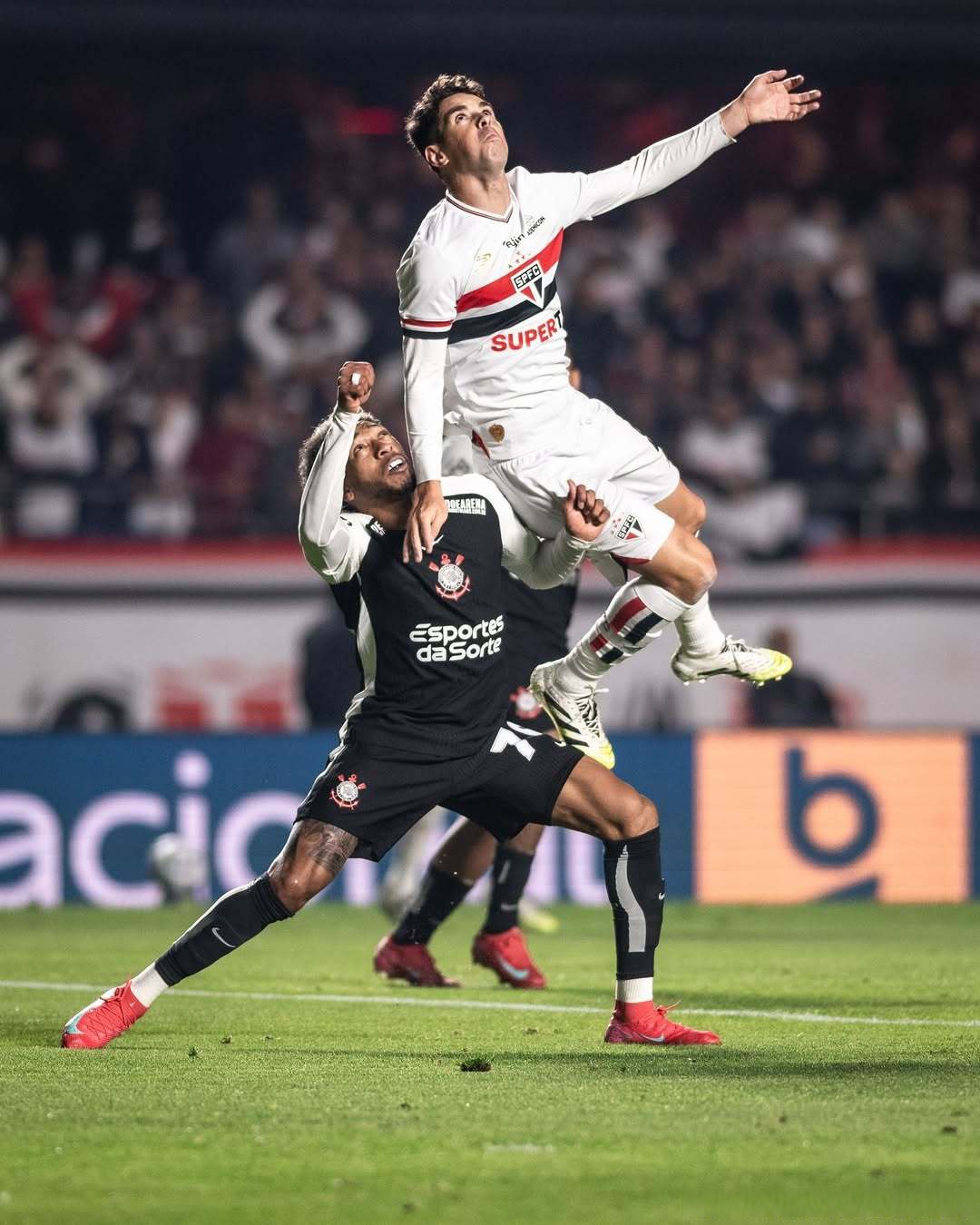 开云电竞官网-梅西传射破门,帮助巴萨逆转胜利的球员